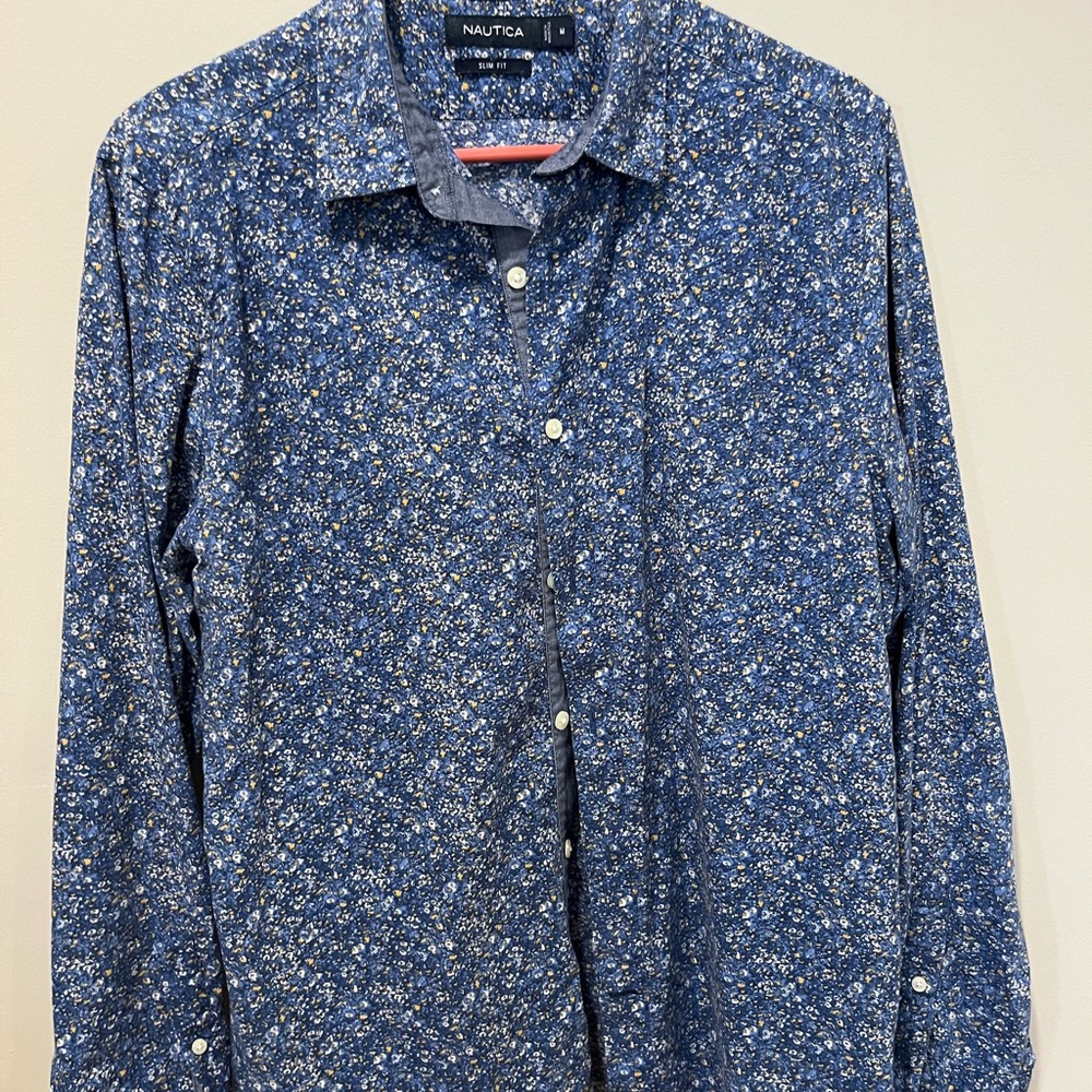 Men’s Nautica long sleeve shirt